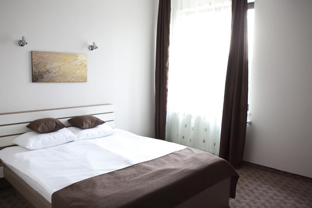 Hotel Bulevard Oradea Cameră foto