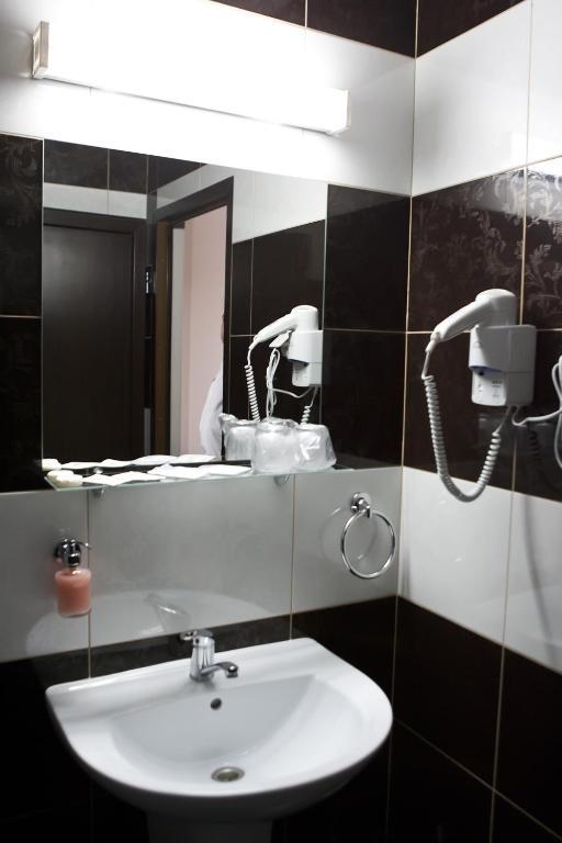 Hotel Bulevard Oradea Cameră foto